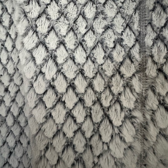 Simply Southern Simply Fuzzy Quarter Zip Sherpa Pullover - Picture 5 of 7